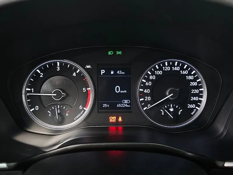 Hyundai Santa fe 2.0 2WD PREMIUM, снимка 8 - Автомобили и джипове - 56354343