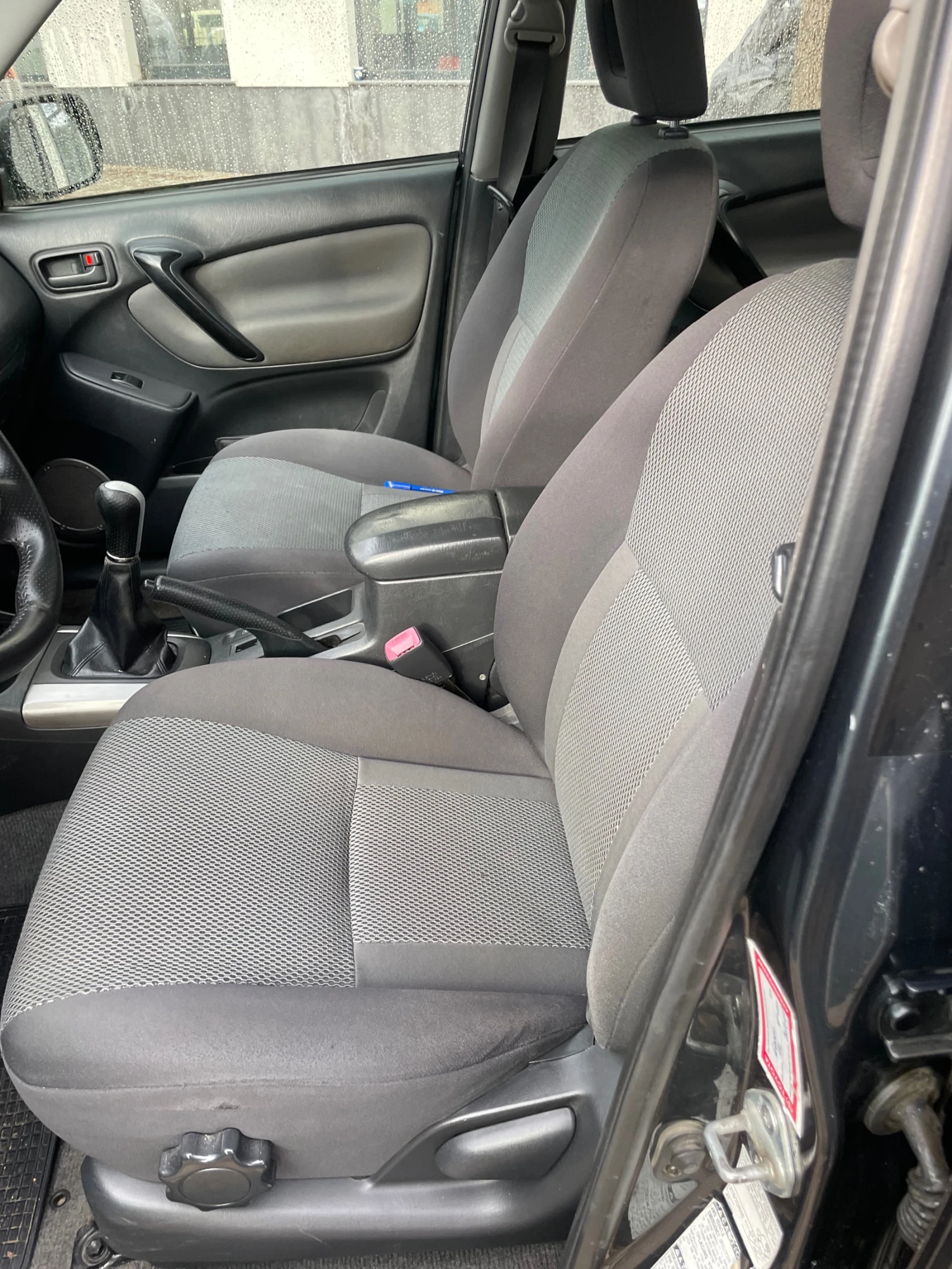 Toyota Rav4 2.2D4D - изображение 9