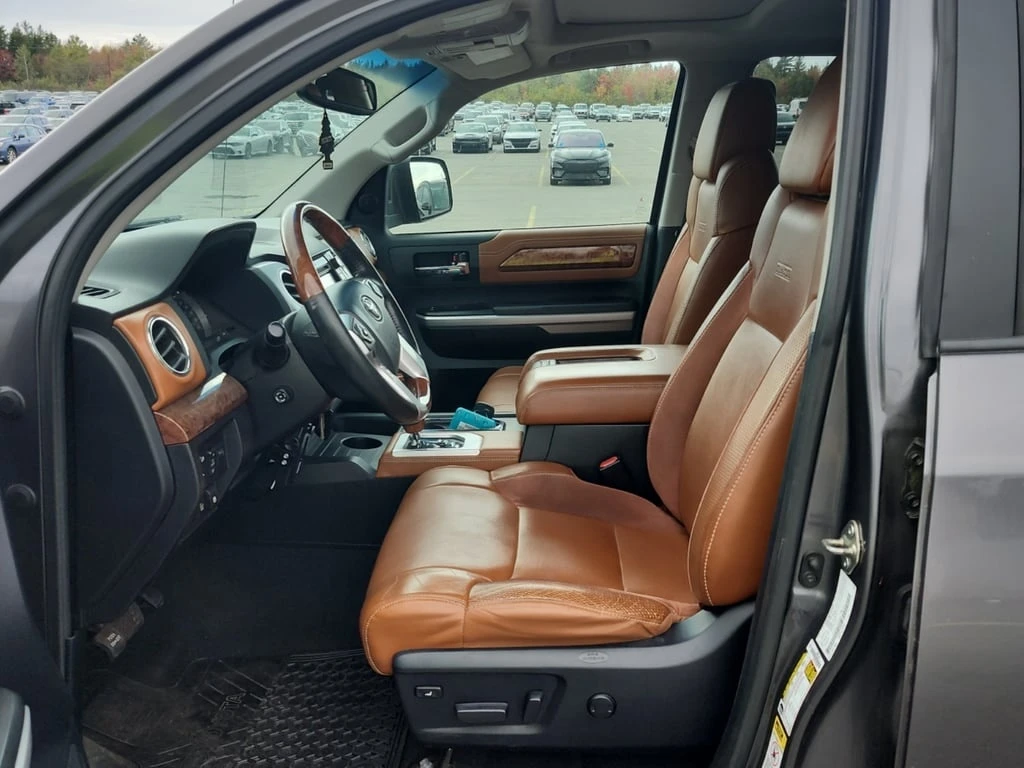 Toyota Tundra * PLATINUM CREW CAB SHORT BED * CARFAX * БЕЗ ПЪРВО - изображение 5