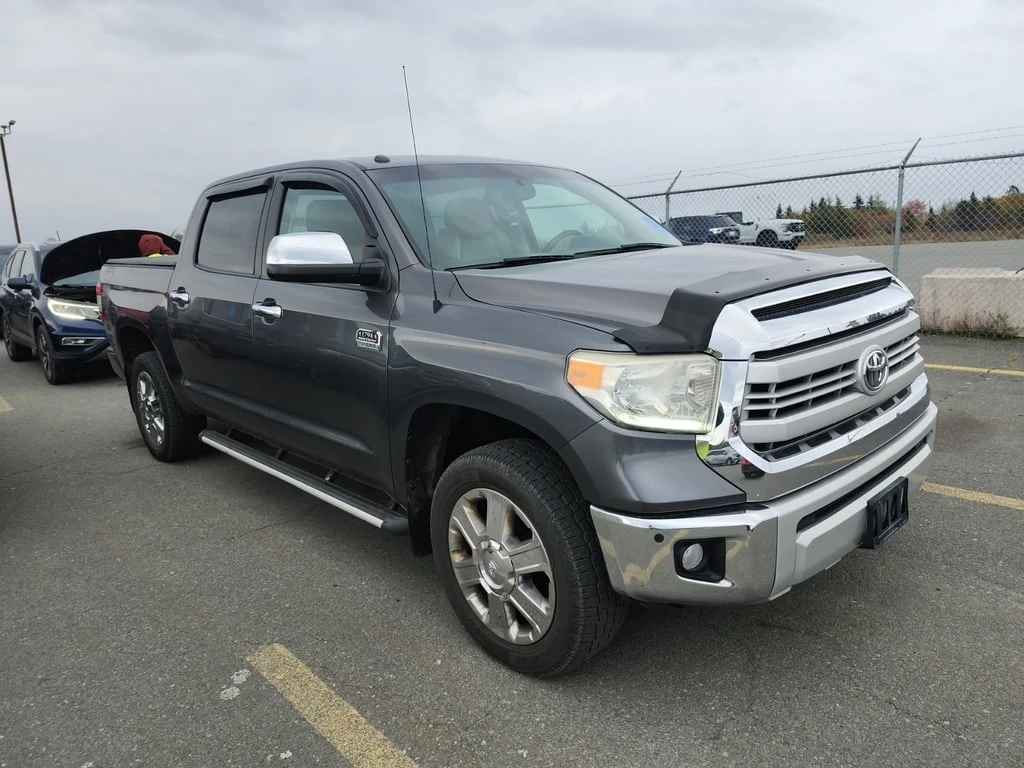Toyota Tundra * PLATINUM CREW CAB SHORT BED * CARFAX * БЕЗ ПЪРВО - изображение 2