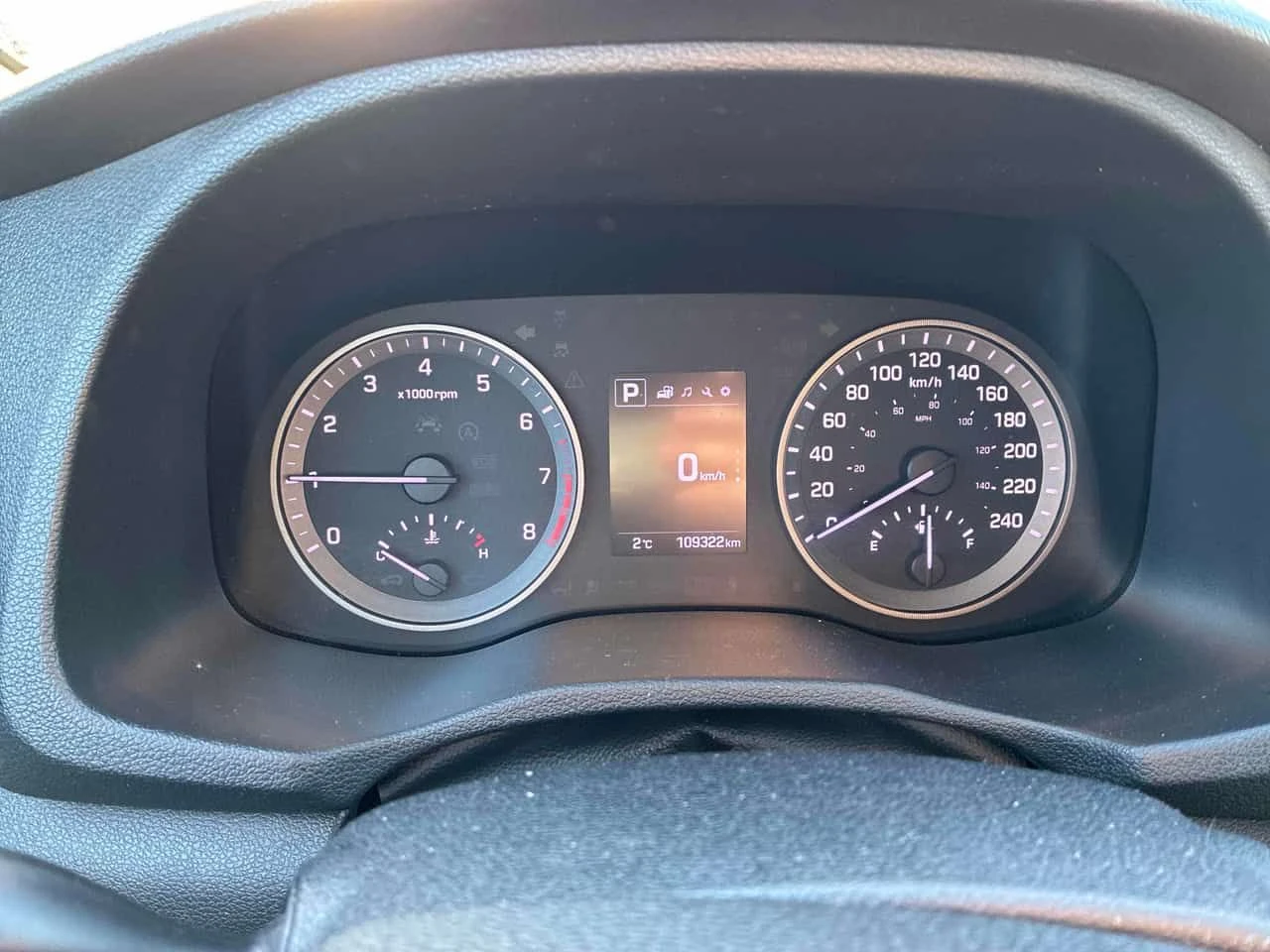 Hyundai Tucson * АВТО КРЕДИТ* ЦЕНА ДО БГ * СЕРВИЗНА ИСТОРИЯ *  - изображение 8