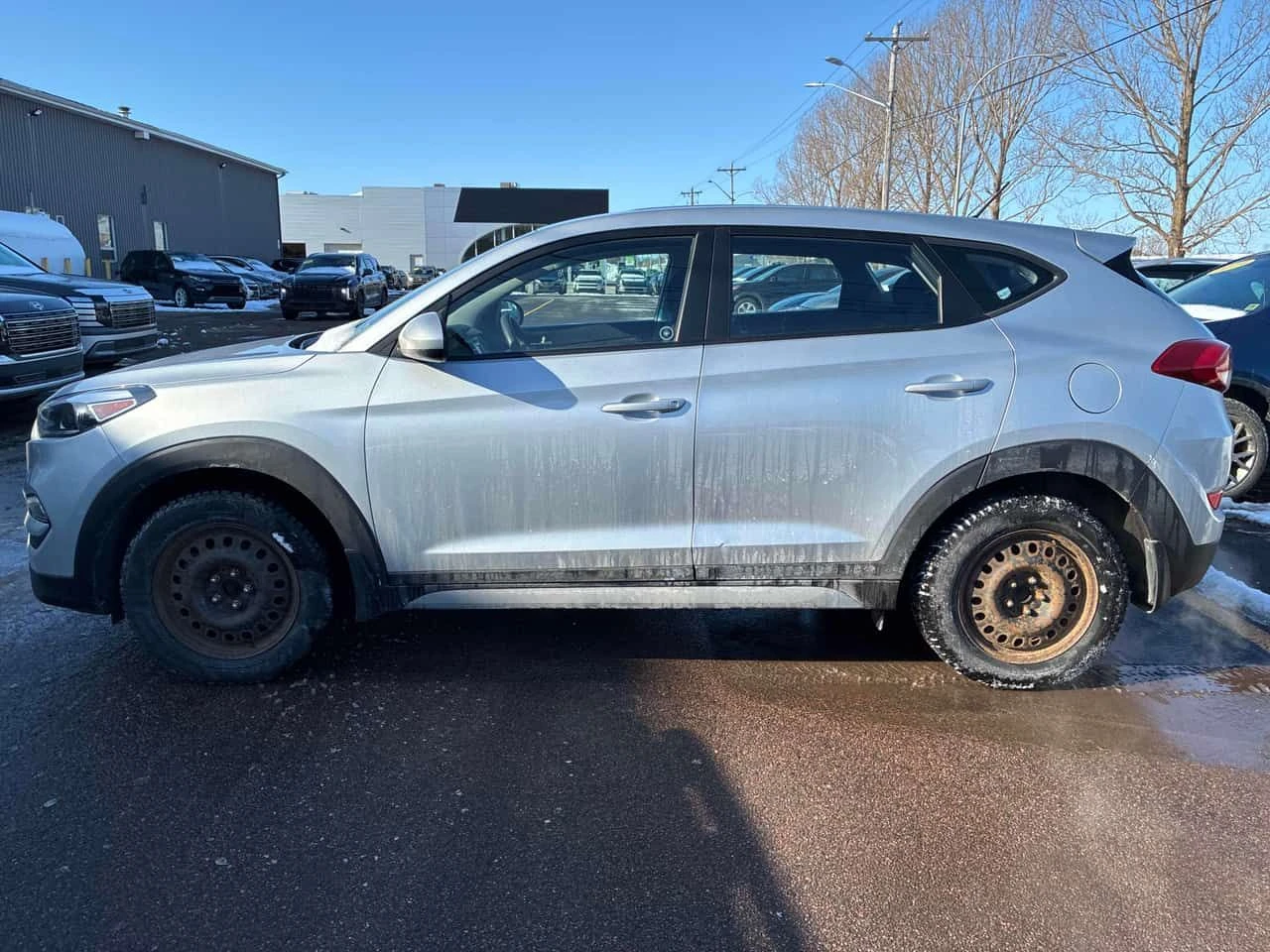 Hyundai Tucson * АВТО КРЕДИТ* ЦЕНА ДО БГ * СЕРВИЗНА ИСТОРИЯ *  - изображение 2