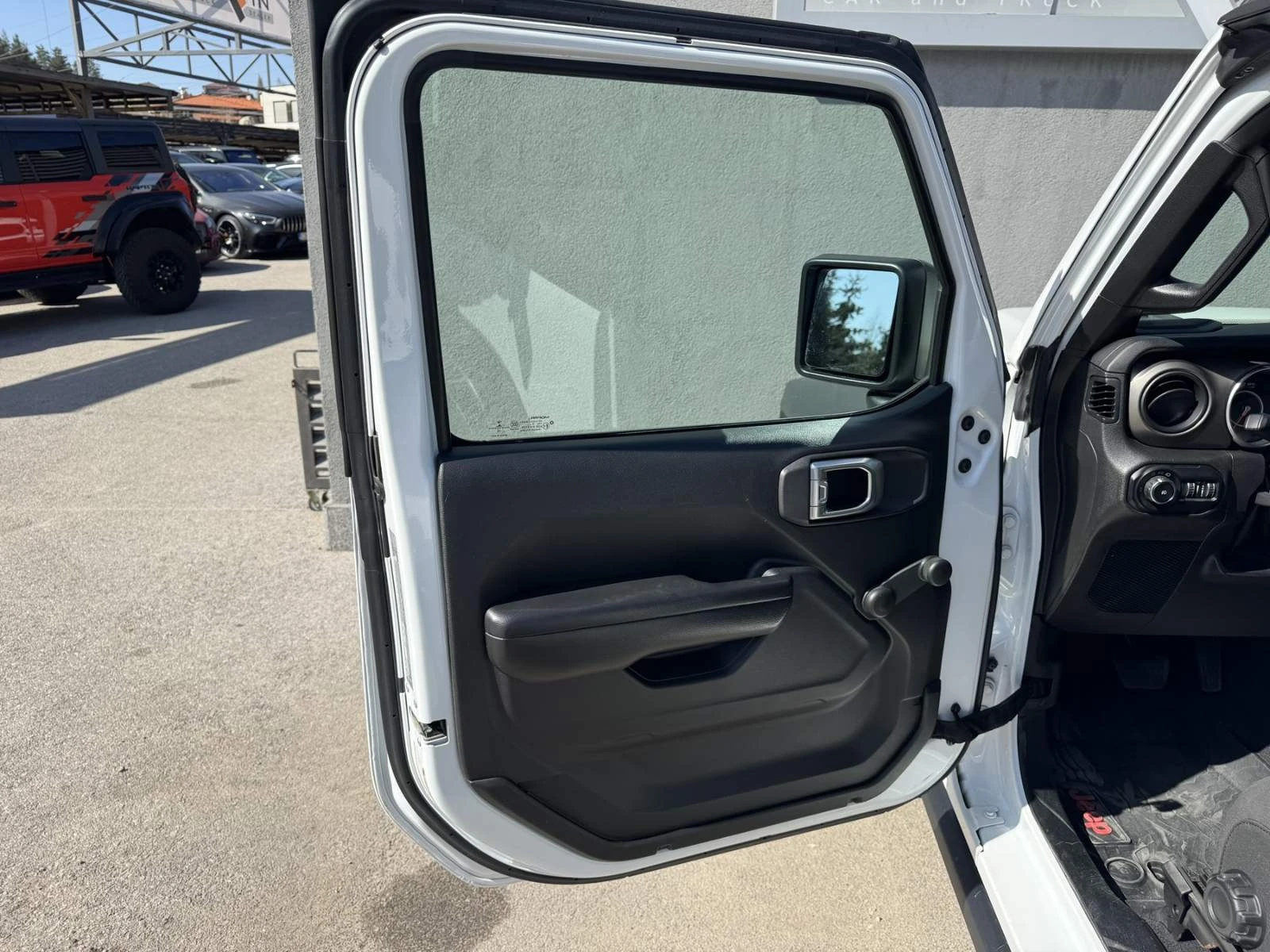 Jeep Wrangler SPORT 3.6L V6, снимка 8 - Автомобили и джипове - 53813442