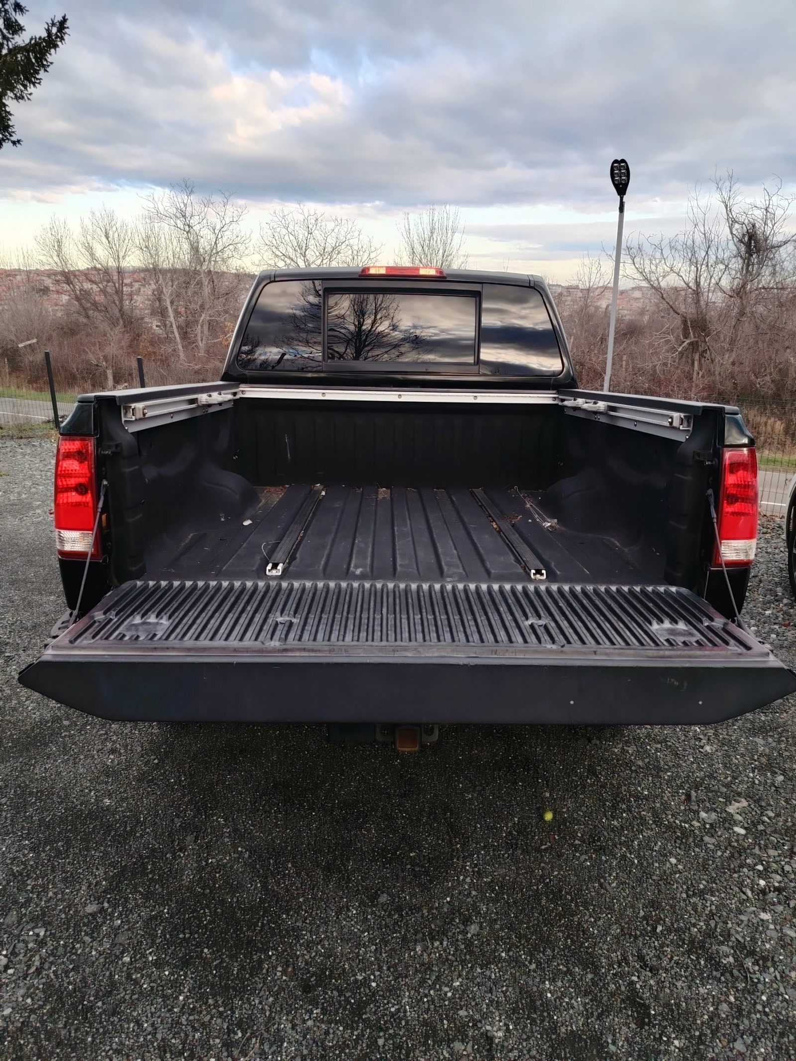 Nissan Titan king 5.6 SV, снимка 12 - Автомобили и джипове - 53915632