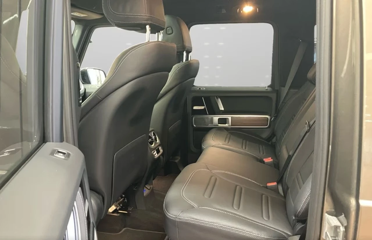 Mercedes-Benz G 450 d/4-MATIC/FACELIFT/EXCLUSIV/BURM/360/NIGHT/, снимка 13 - Автомобили и джипове - 54029337