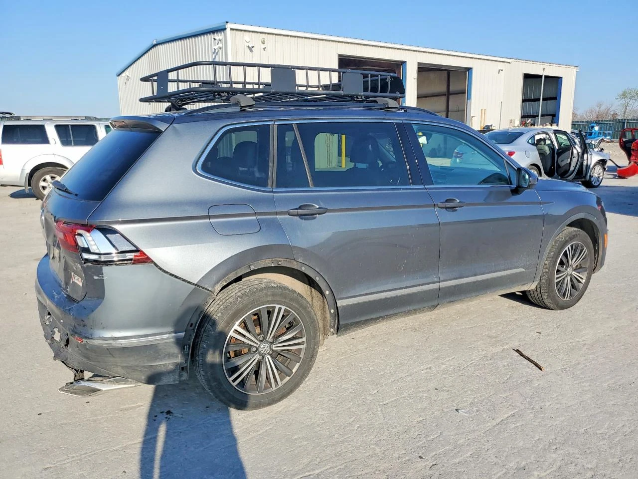 VW Tiguan 2.0l Volkswagen Se* 4 MOTION* , снимка 3 - Автомобили и джипове - 54197007