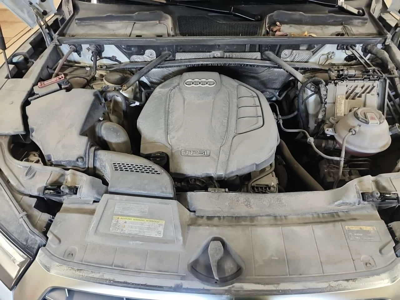 Audi Q5 * KOMFORT * CARFAX * 2 КЛЮЧА * 1 СОБСТВЕНИК * , снимка 17 - Автомобили и джипове - 54520614