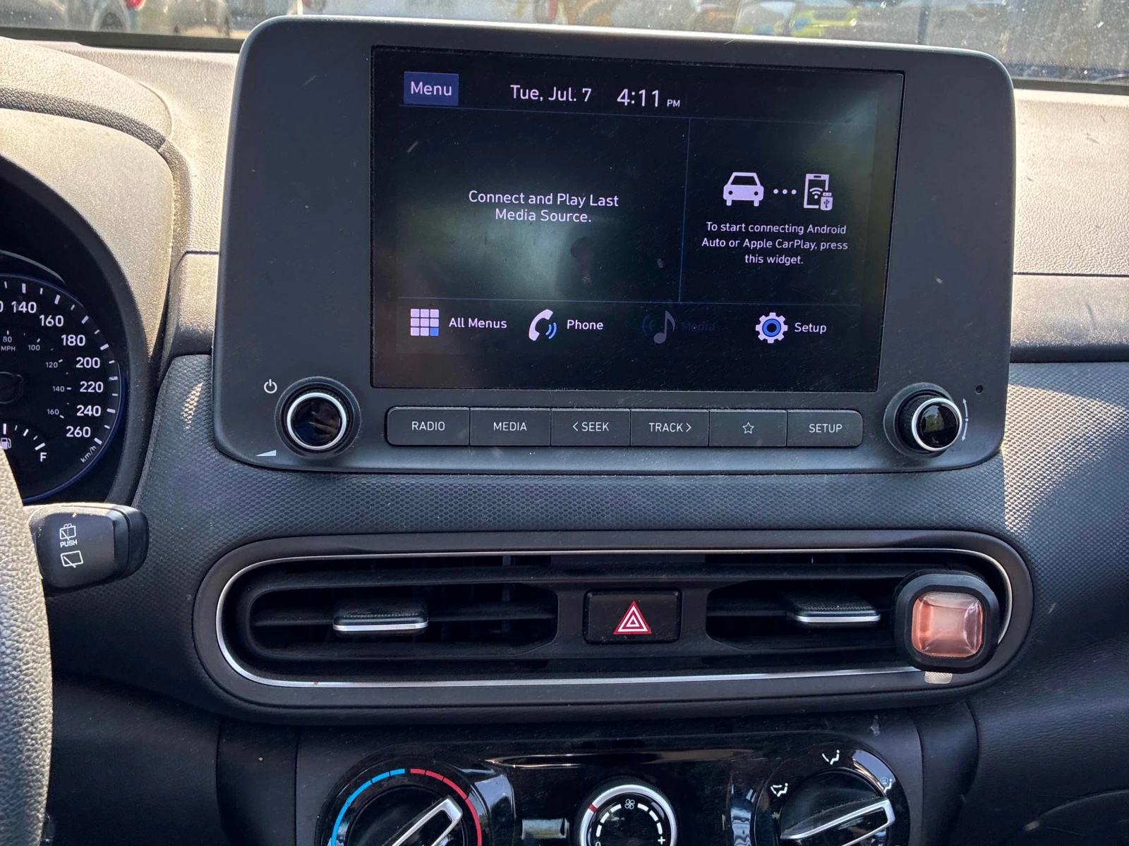 Hyundai Kona * Essential * АВТОКРЕДИТ * ГЛАВНО ПРЕДСТАВИТЕЛСТВО, снимка 10 - Автомобили и джипове - 55835404