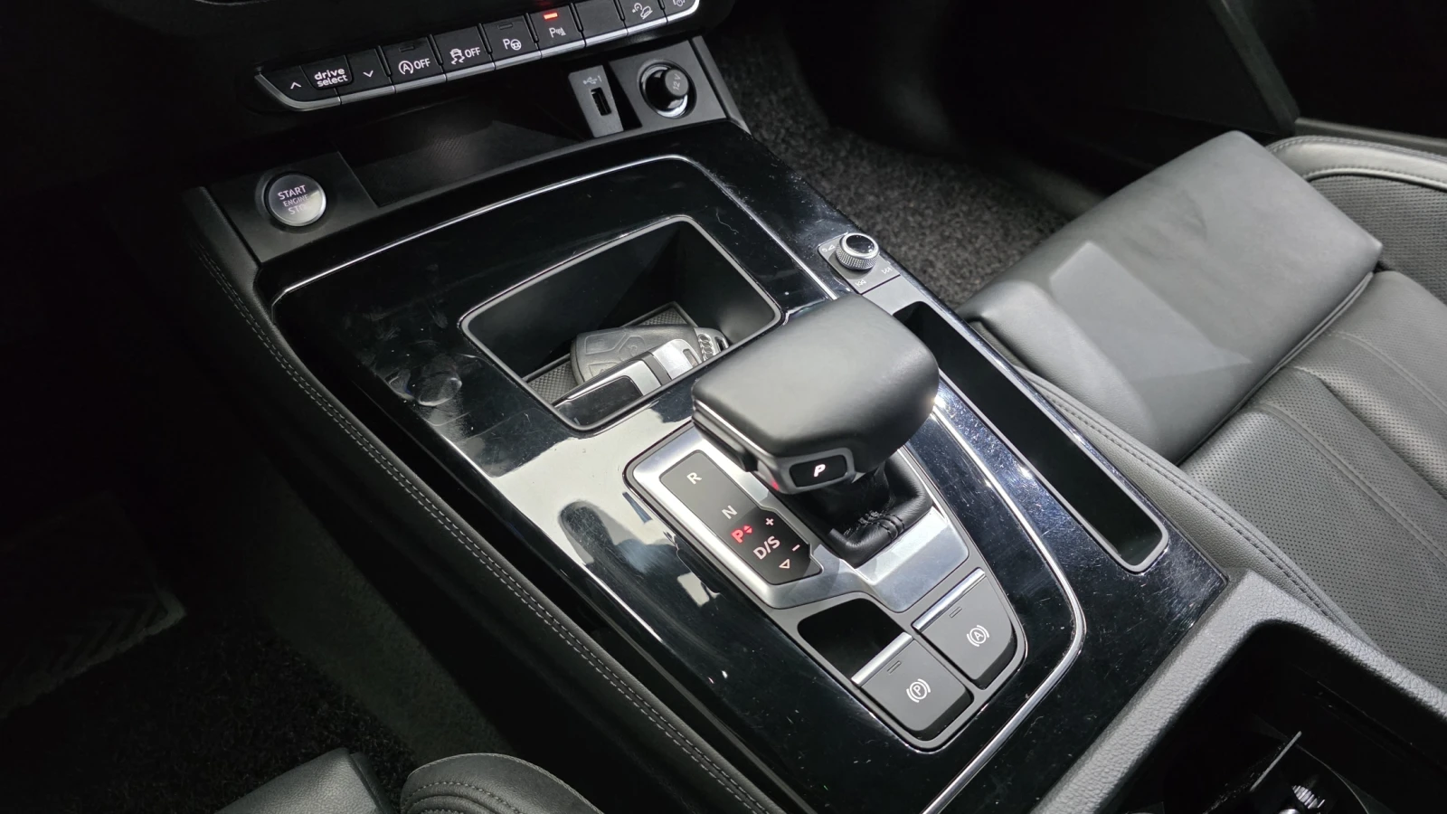 Audi Q5 45 TFSI quattro* HUD* 360* BLIND SPOT* КРАЙНА ЦЕНА, снимка 9 - Автомобили и джипове - 55984077