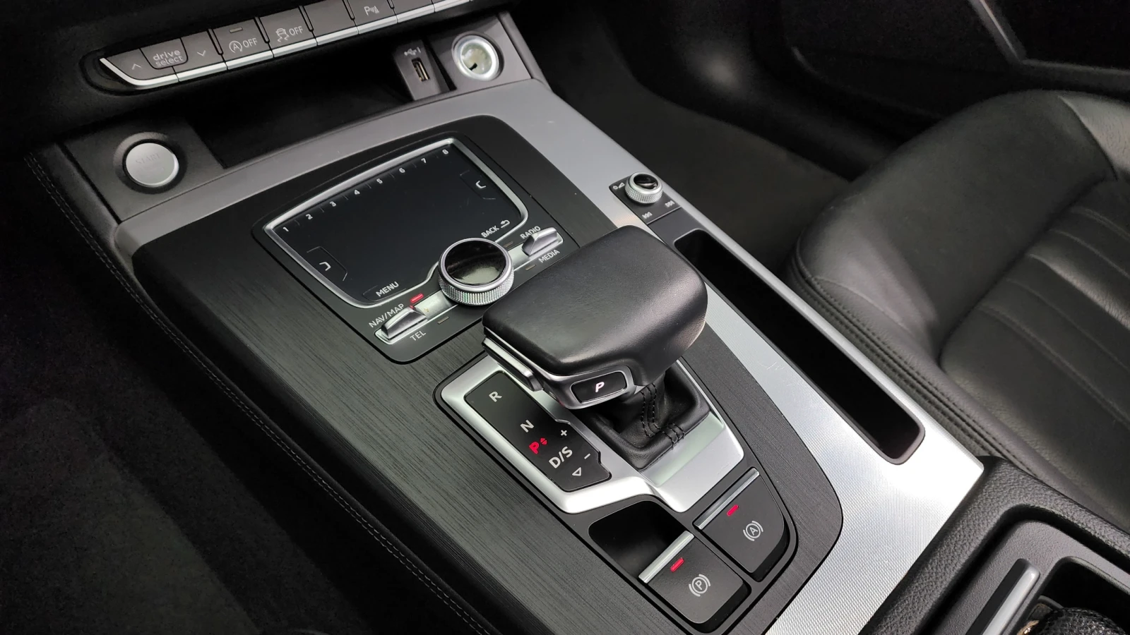 Audi Q5 45 TFSI quattro* HUD* ЕЛ. БАГАЖНИК* КРАЙНА ЦЕНА, снимка 9 - Автомобили и джипове - 55984077