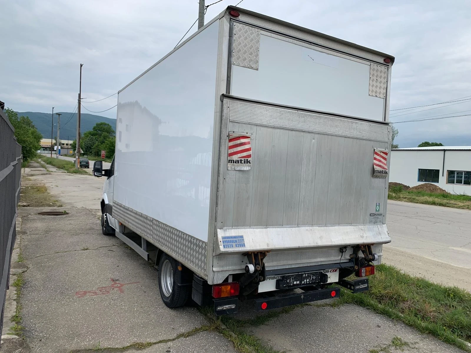 Mercedes-Benz Sprinter 516 CDI Куфар, падащ борд - изображение 7