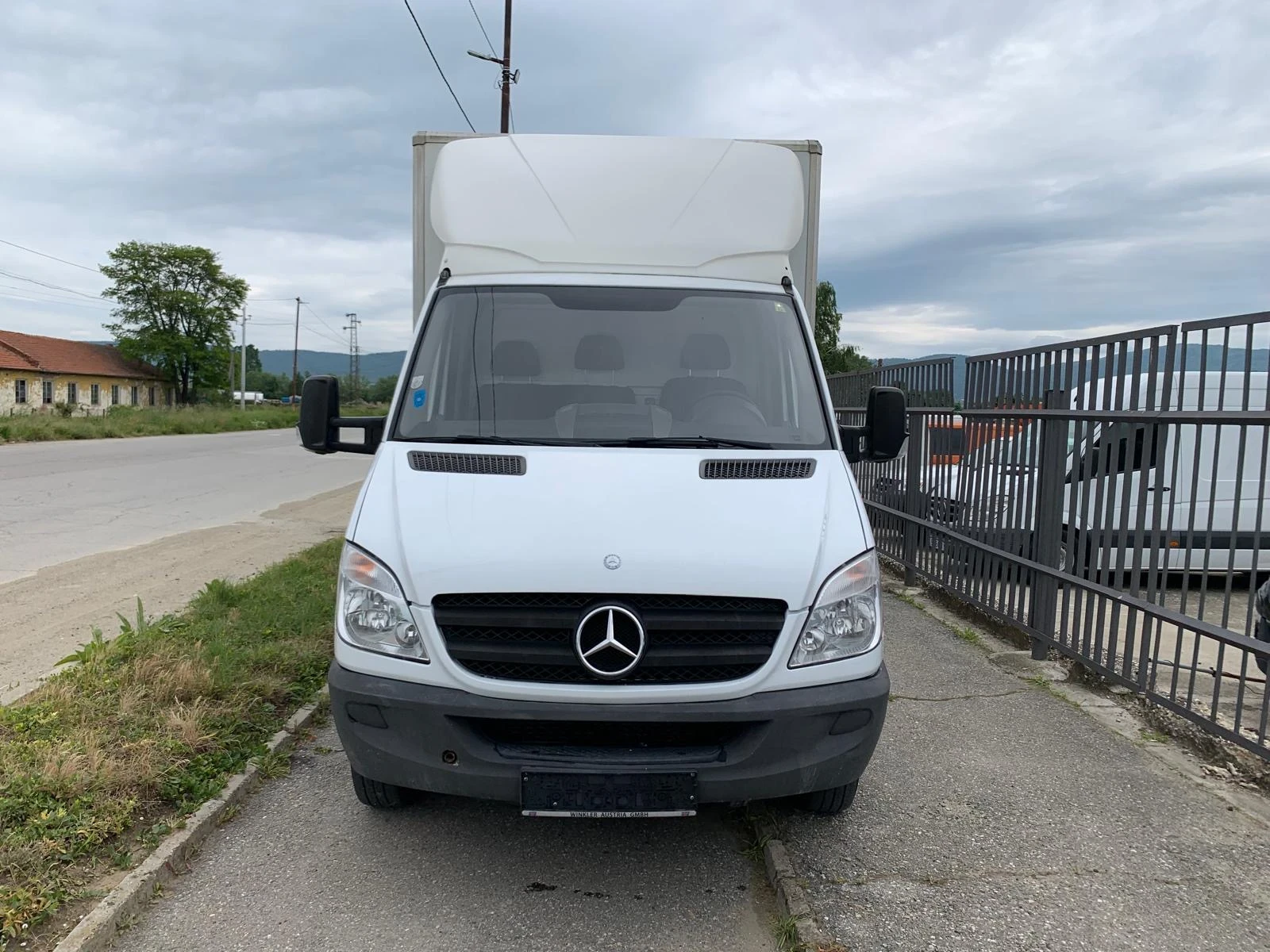 Mercedes-Benz Sprinter 516 CDI Куфар, падащ борд - изображение 2