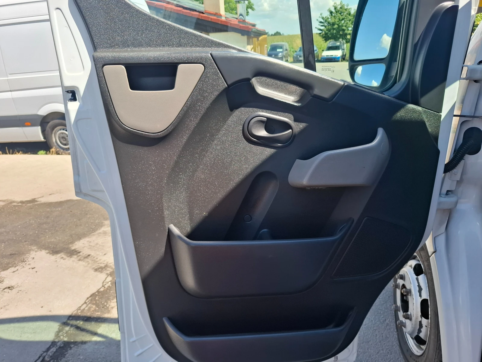 Renault Master 2.3DCI L4H3 Двойна гума, снимка 8 - Бусове и автобуси - 55234116