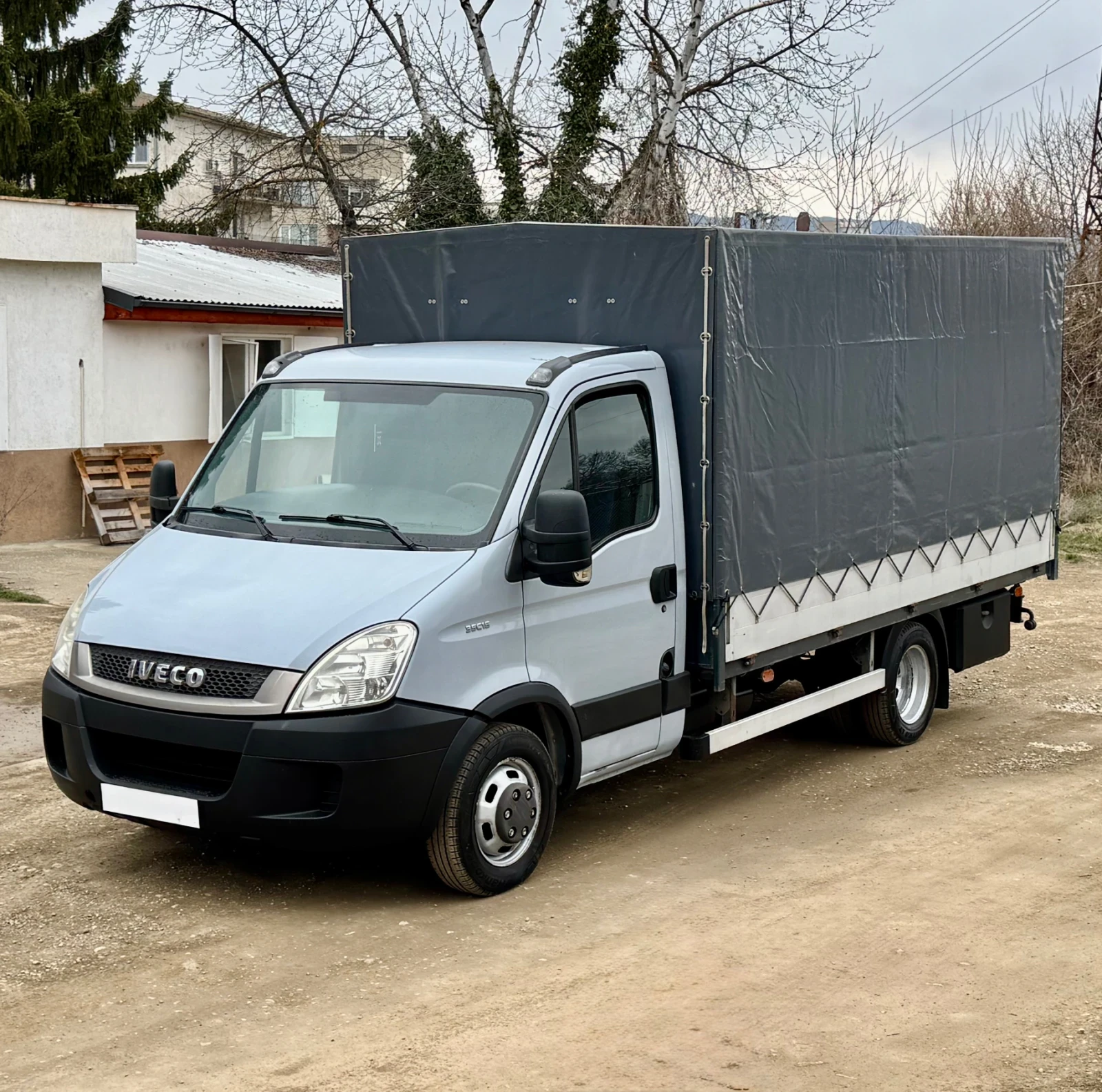 Iveco Daily 3.0* 170 000хил.км* БОРДОВИ+ БРЕЗЕНТ* БЛОКАЖ, снимка 3 - Бусове и автобуси - 55753214