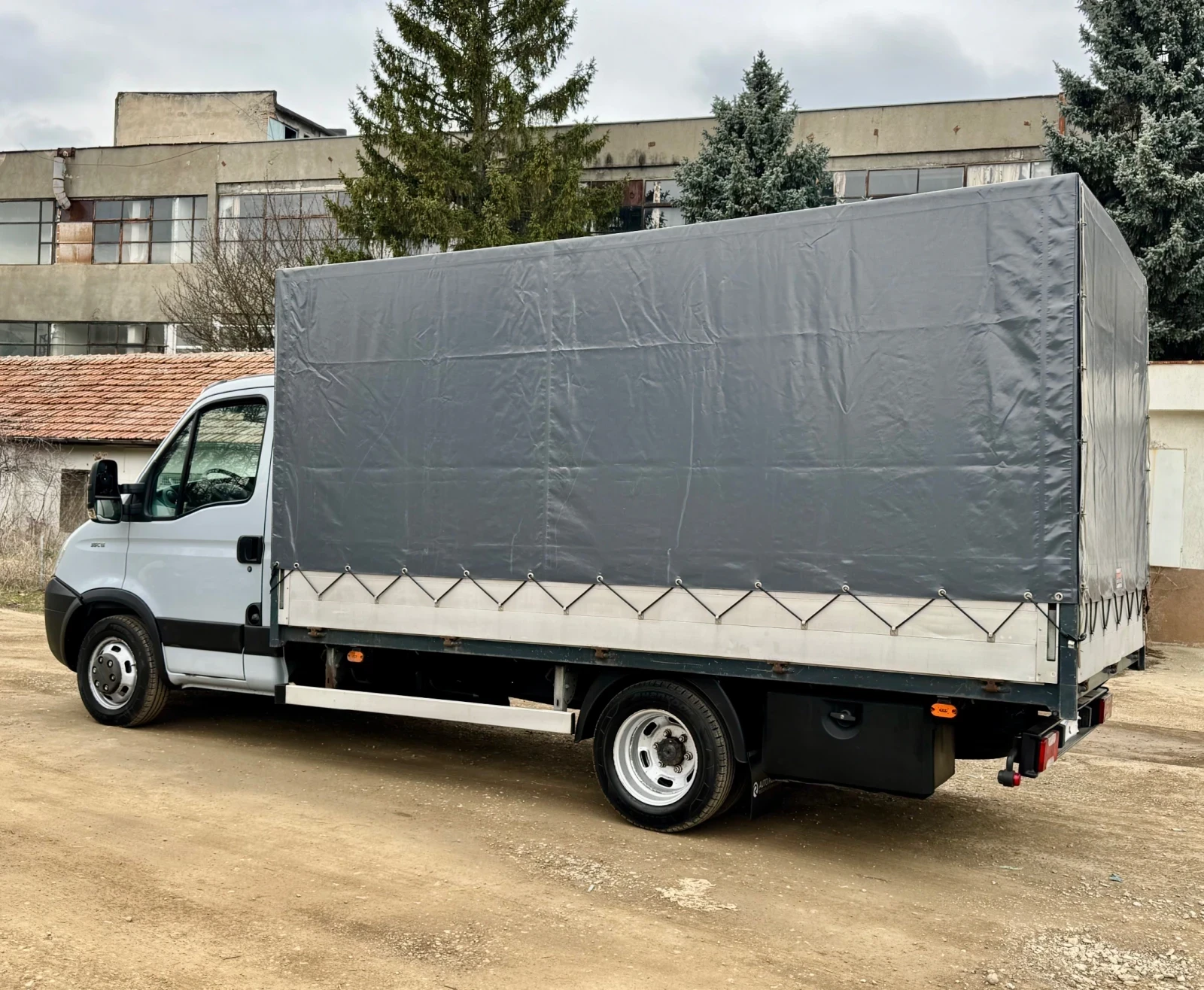 Iveco Daily 3.0* 170 000хил.км* БОРДОВИ+ БРЕЗЕНТ* БЛОКАЖ, снимка 5 - Бусове и автобуси - 55753214