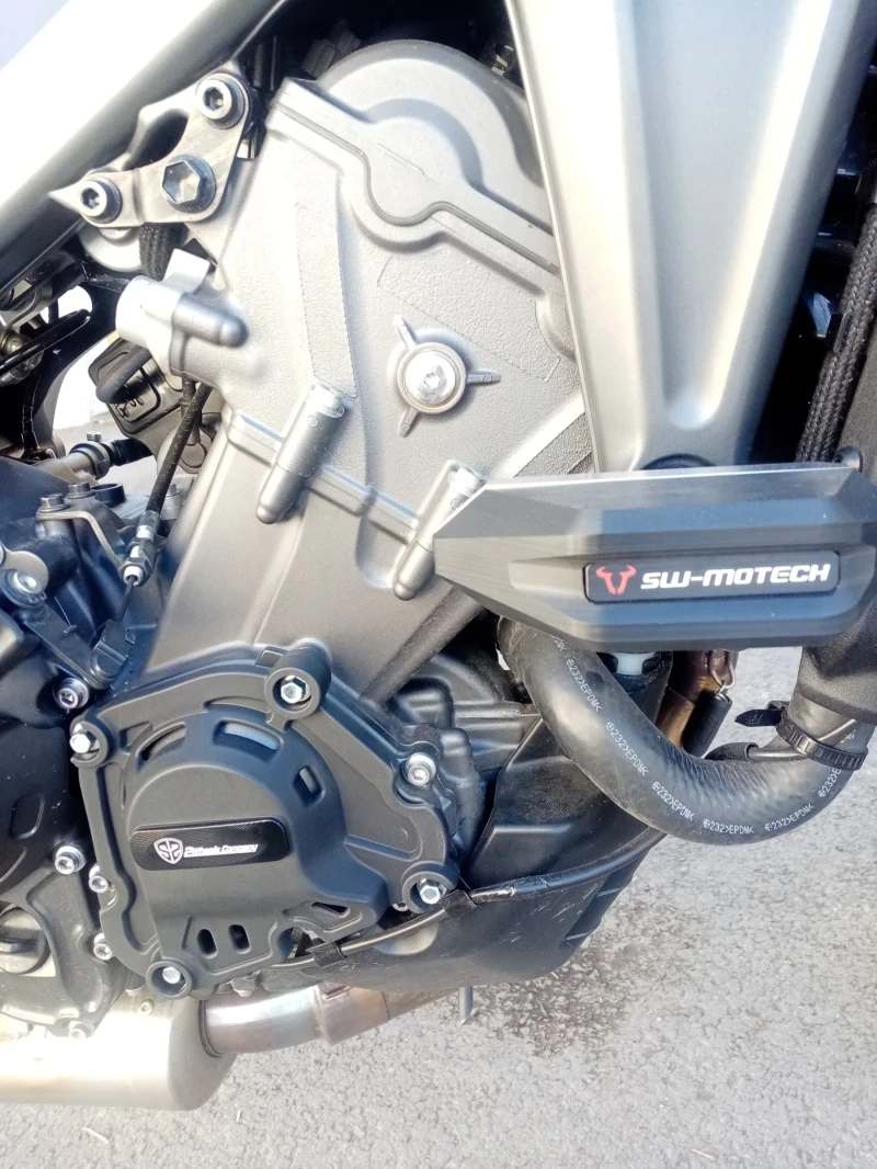 Yamaha Mt-09 SP, ohlins, abs, trc, Mivv full! , снимка 16 - Мотоциклети и мототехника - 49413416