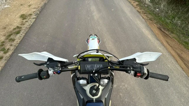 Husqvarna 350 Продава се СПЕШНО! Мотора е в топ състояние!, снимка 11 - Мотоциклети и мототехника - 52724477