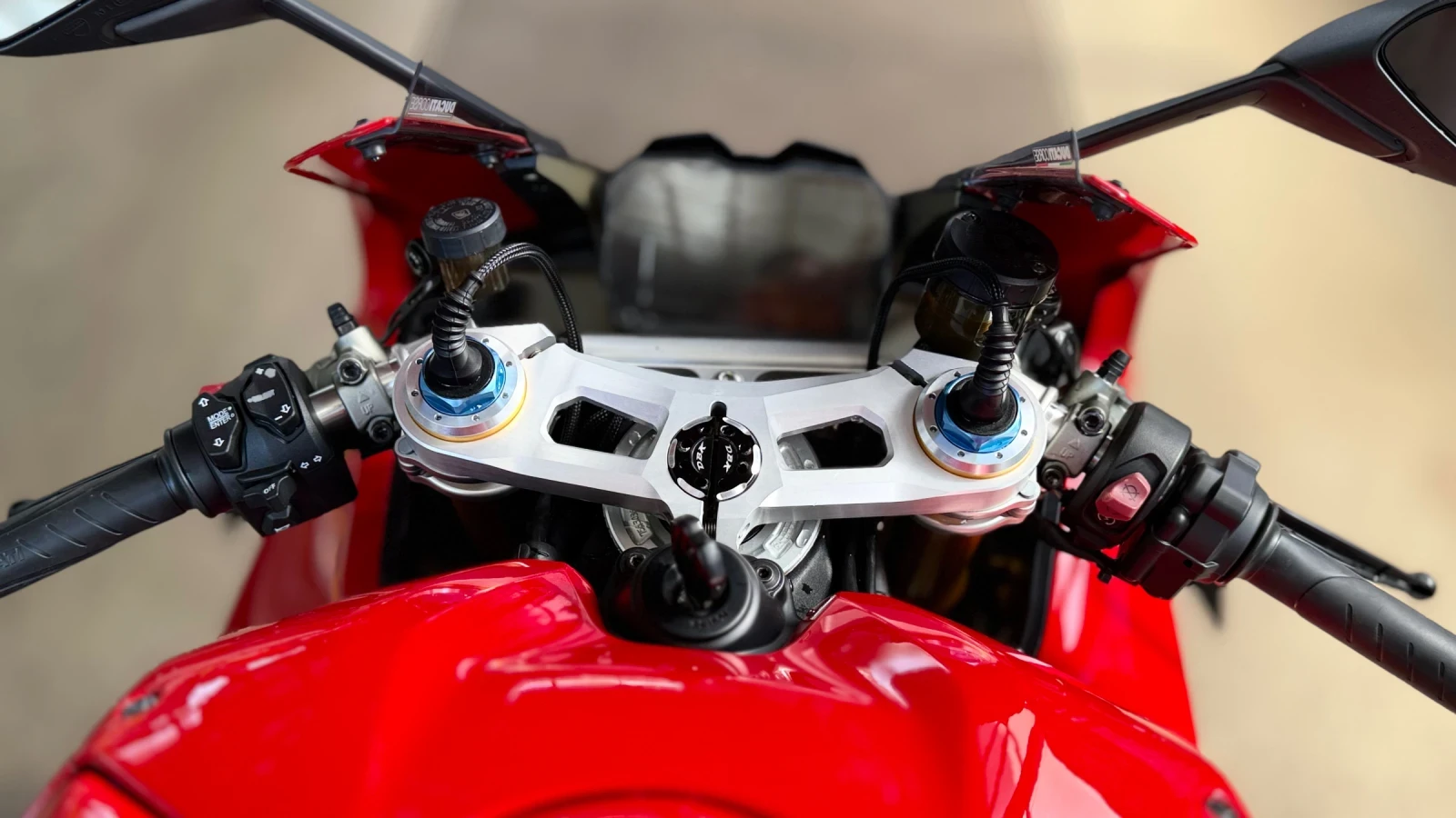 Ducati Panigale V4S, снимка 10 - Мотоциклети и мототехника - 54719907