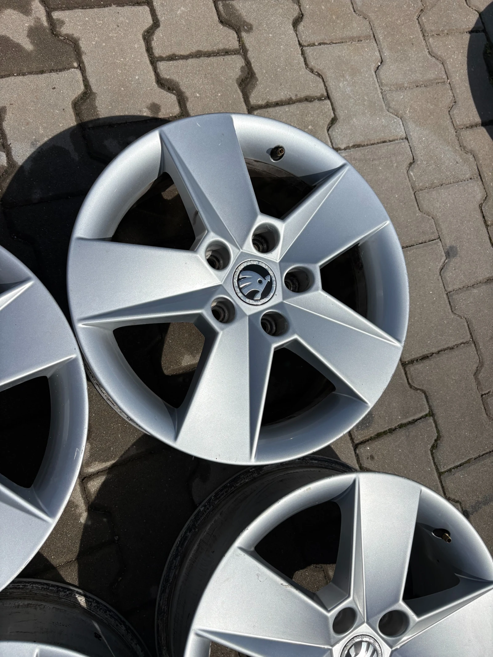 Джанти за Skoda Octavia, снимка 3 - Гуми и джанти - 54668945