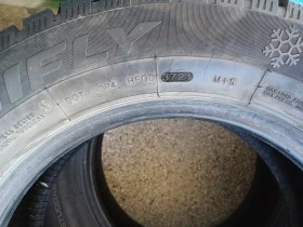 Гуми Зимни 225/60R16, снимка 4 - Гуми и джанти - 45649641