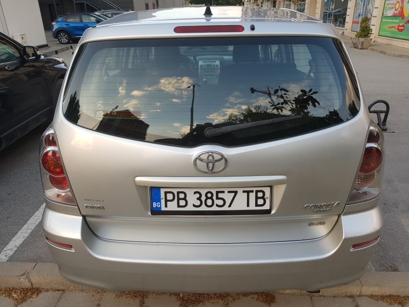 Toyota Corolla verso Минивен, снимка 4 - Автомобили и джипове - 45771007