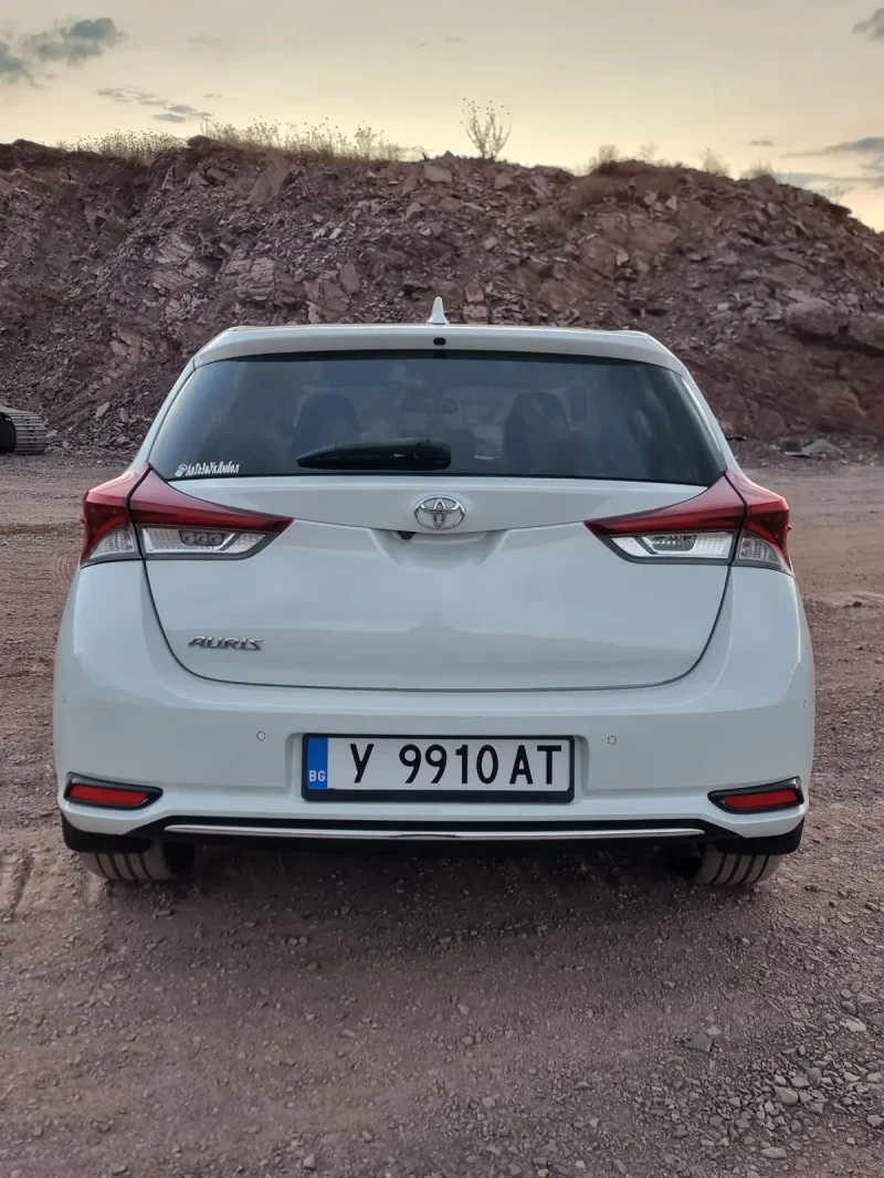 Toyota Auris 1.6i АВТОМАТ, снимка 4 - Автомобили и джипове - 51639249