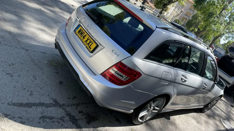 Mercedes-Benz C 250 амг, снимка 3 - Автомобили и джипове - 51789973