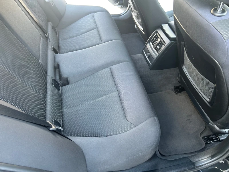 BMW 320, снимка 10 - Автомобили и джипове - 52014231