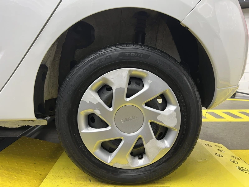 Dacia Sandero, снимка 2 - Автомобили и джипове - 52528387