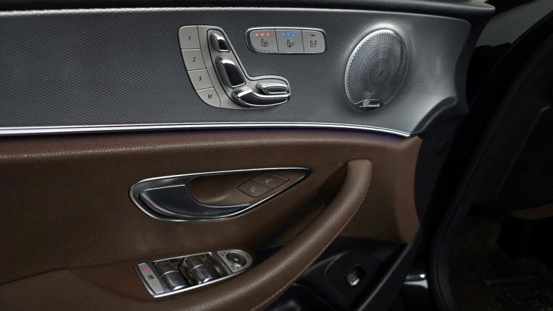 Mercedes-Benz E 300 AMG LINE autogeorge.com, снимка 16 - Автомобили и джипове - 52937963