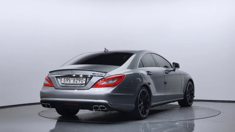 Mercedes-Benz CLS 63 AMG 4MATIC / Пълна сервизна история !!!, снимка 2 - Автомобили и джипове - 53140849
