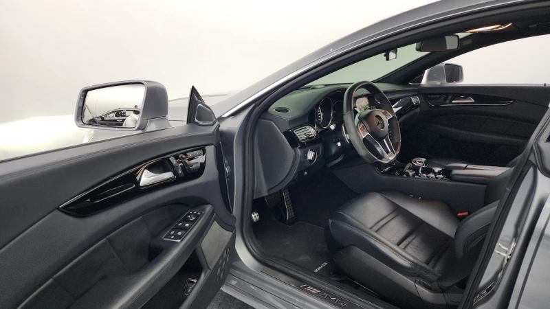 Mercedes-Benz CLS 63 AMG 4MATIC / Пълна сервизна история !!!, снимка 5 - Автомобили и джипове - 53140849