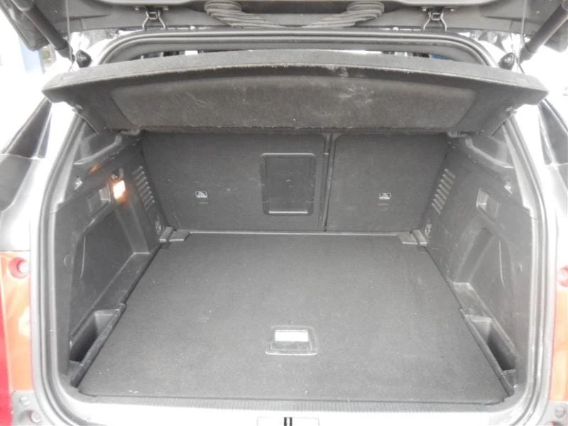Peugeot 3008 1.5d BLUEHDI* GT-LINE* RED ULTIMATE* PANO* FOCAL* , снимка 13 - Автомобили и джипове - 55006781