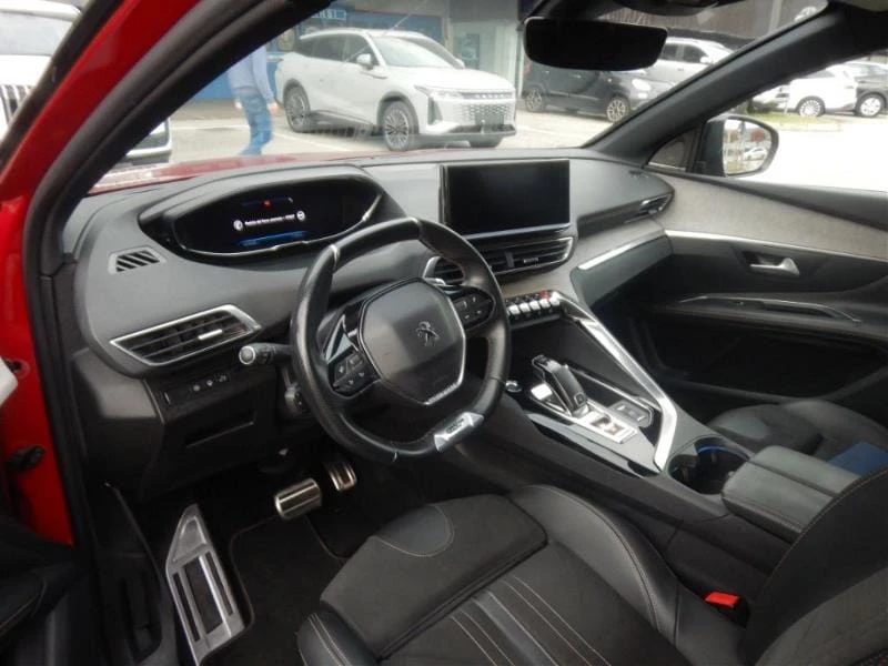 Peugeot 3008 1.5d BLUEHDI* GT-LINE* RED ULTIMATE* PANO* FOCAL* , снимка 6 - Автомобили и джипове - 55006781