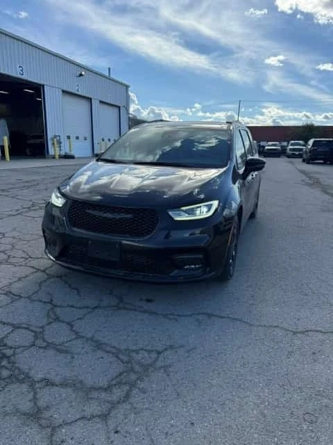 Chrysler Pacifica * Premium S Appearance * CARFAX * ОПЦИЯ ЗА ФИНАНСИ