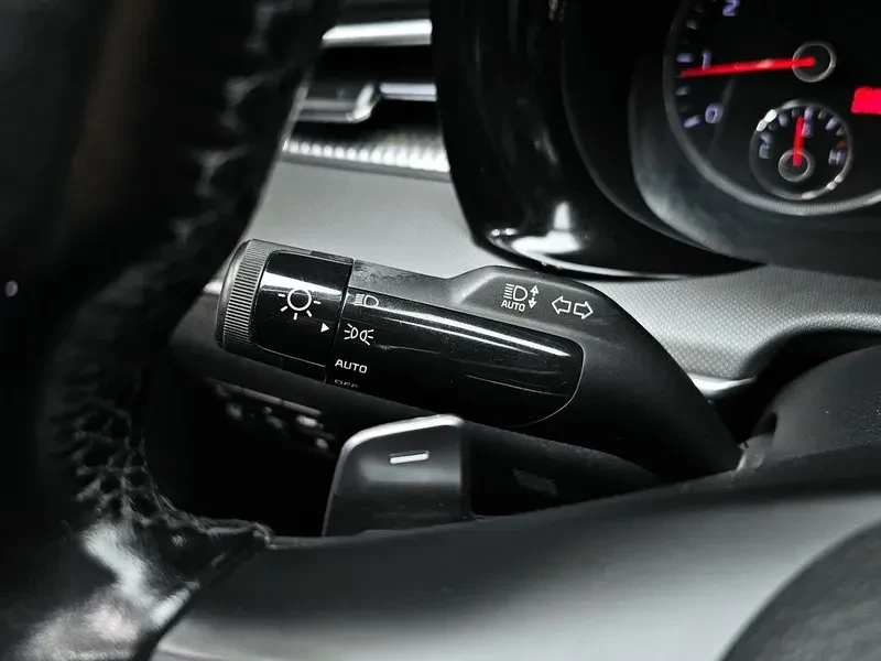 Kia K5 2.0 Prestige, снимка 11 - Автомобили и джипове - 56503192