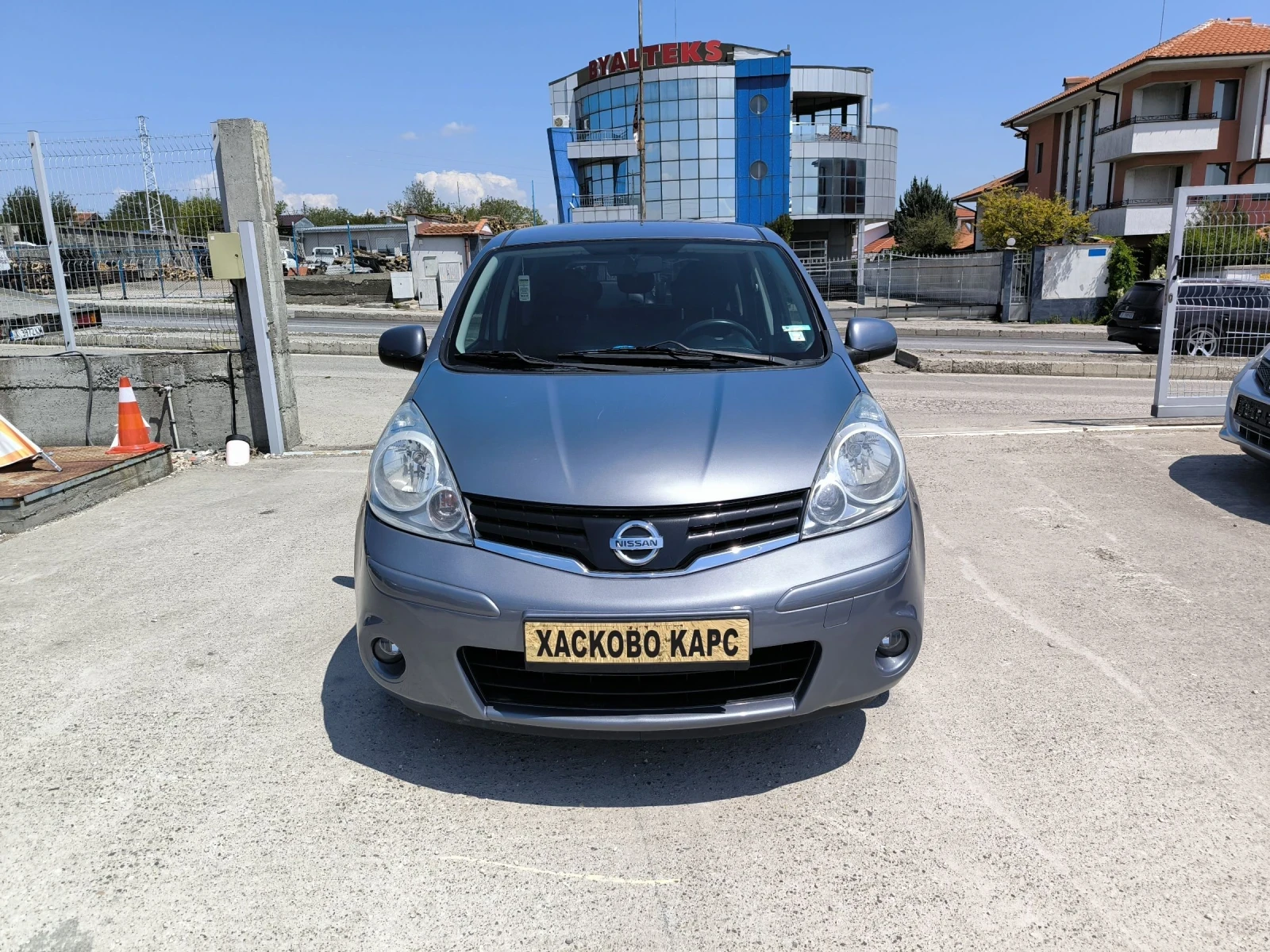 Nissan Note 1.4i - изображение 2