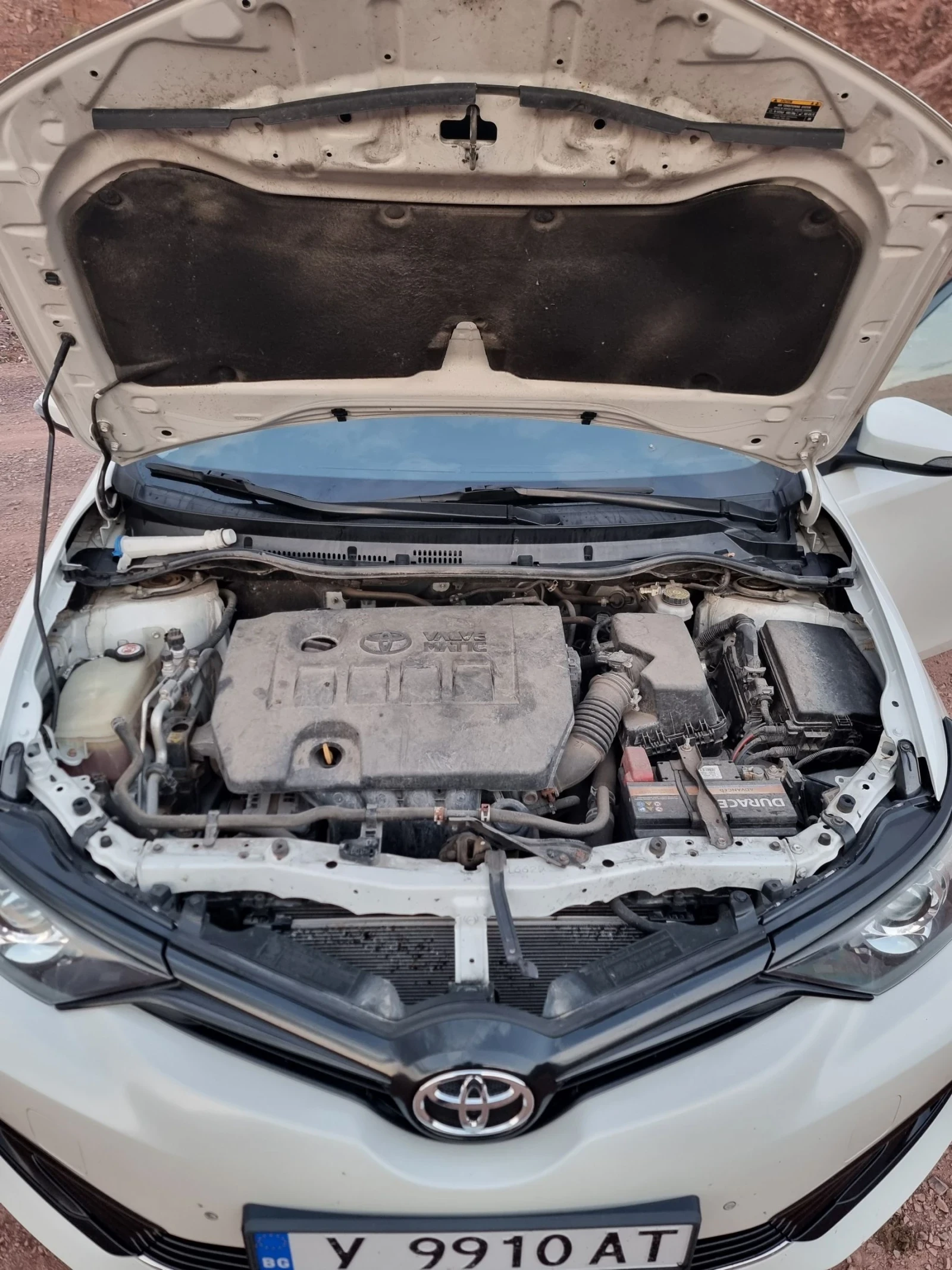 Toyota Auris 1.6i АВТОМАТ - изображение 10