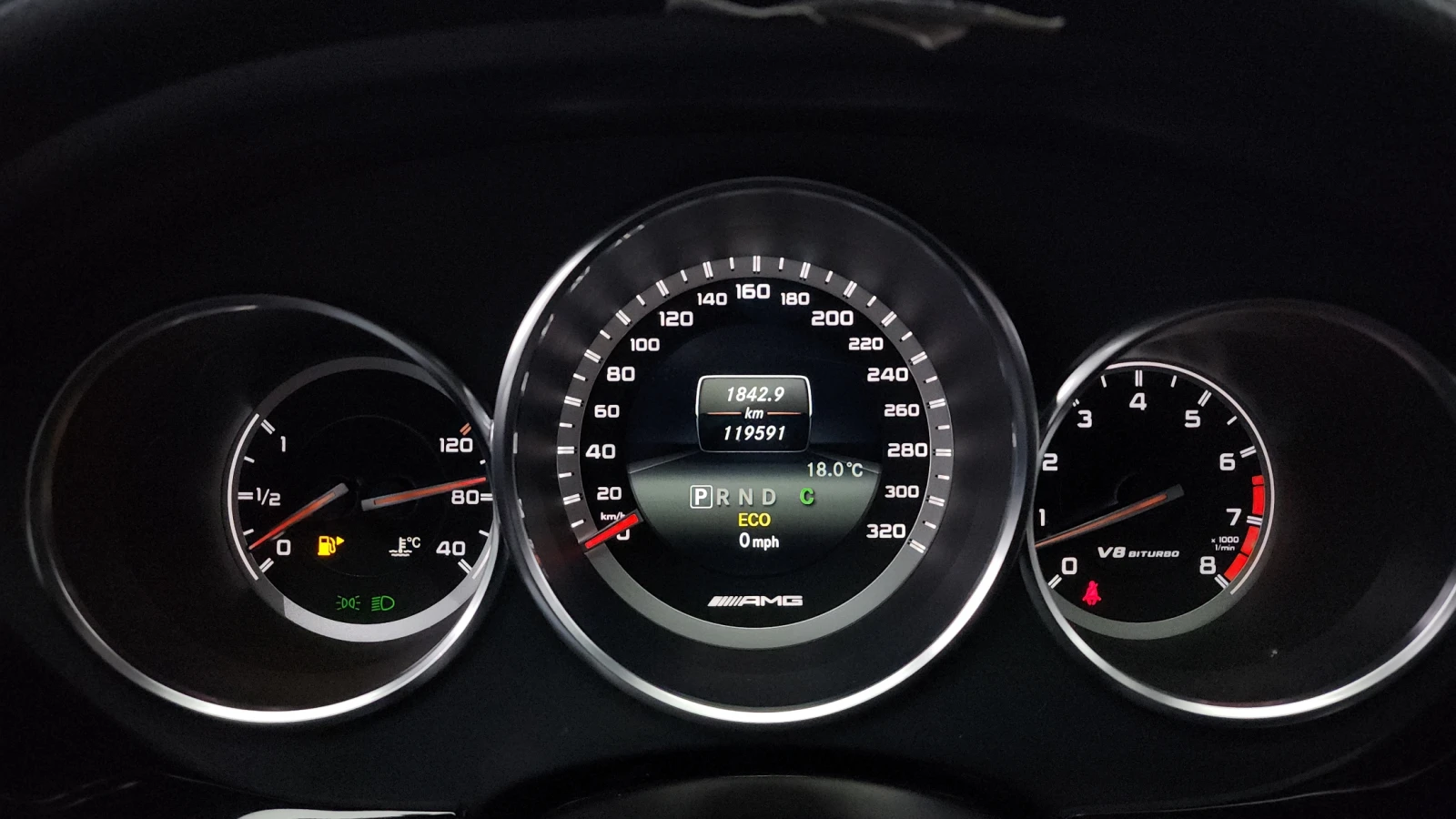 Mercedes-Benz CLS 63 AMG 4MATIC / Пълна сервизна история !!! - изображение 10