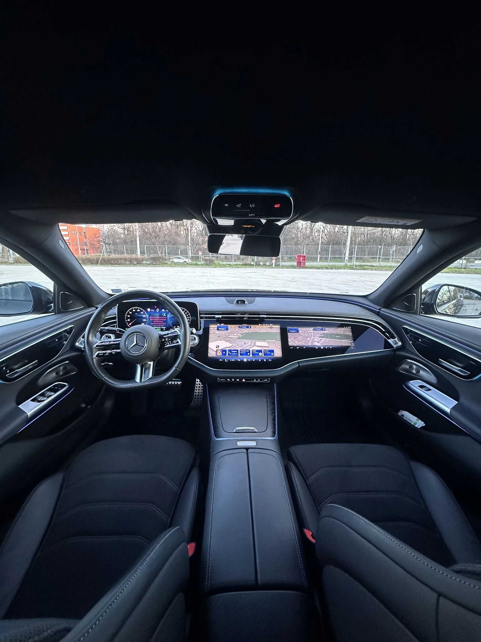 Mercedes-Benz E 300 Plug-in hybrid, Superscreen, BURMESTER 4D, AMG, снимка 11 - Автомобили и джипове - 53804204