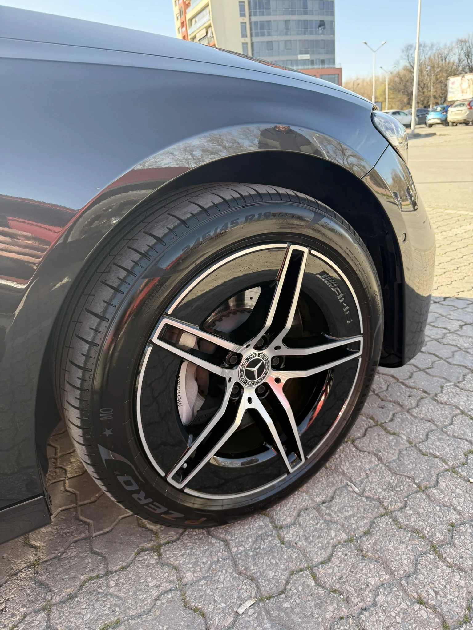 Mercedes-Benz E 300 Plug-in hybrid, Superscreen, BURMESTER 4D, AMG, снимка 16 - Автомобили и джипове - 53804204