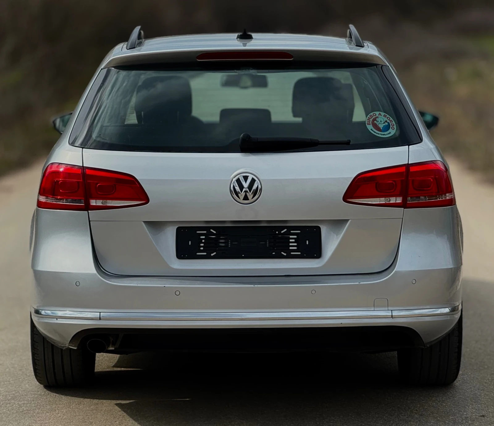 VW Passat 1.6TDI / 105кс, снимка 5 - Автомобили и джипове - 53944799