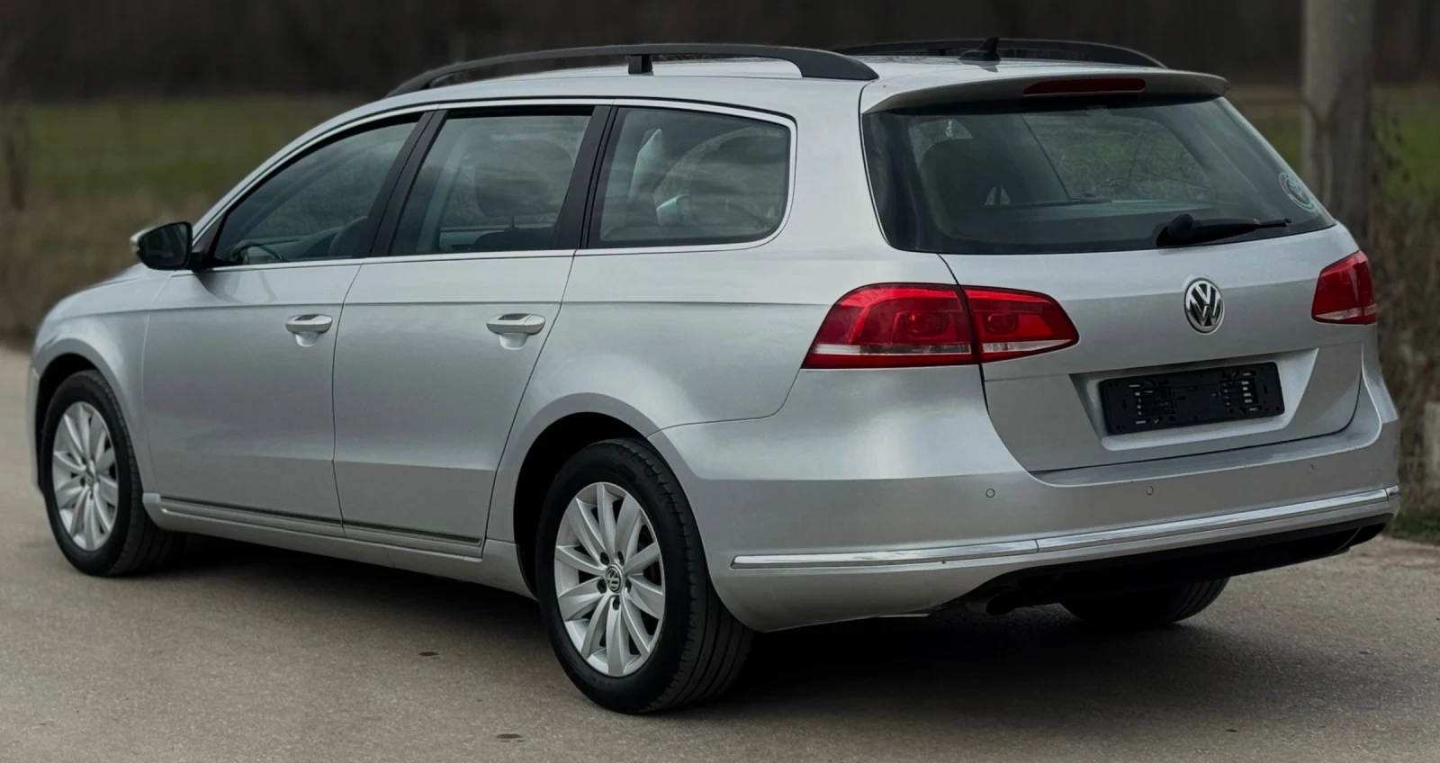 VW Passat 1.6TDI / 105кс, снимка 4 - Автомобили и джипове - 53944799