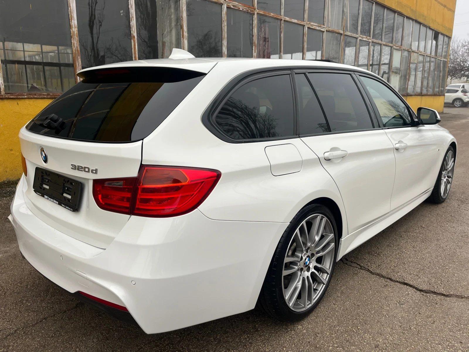 BMW 320 M-пакет* ТОП* ИТАЛИЯ !, снимка 5 - Автомобили и джипове - 53952680