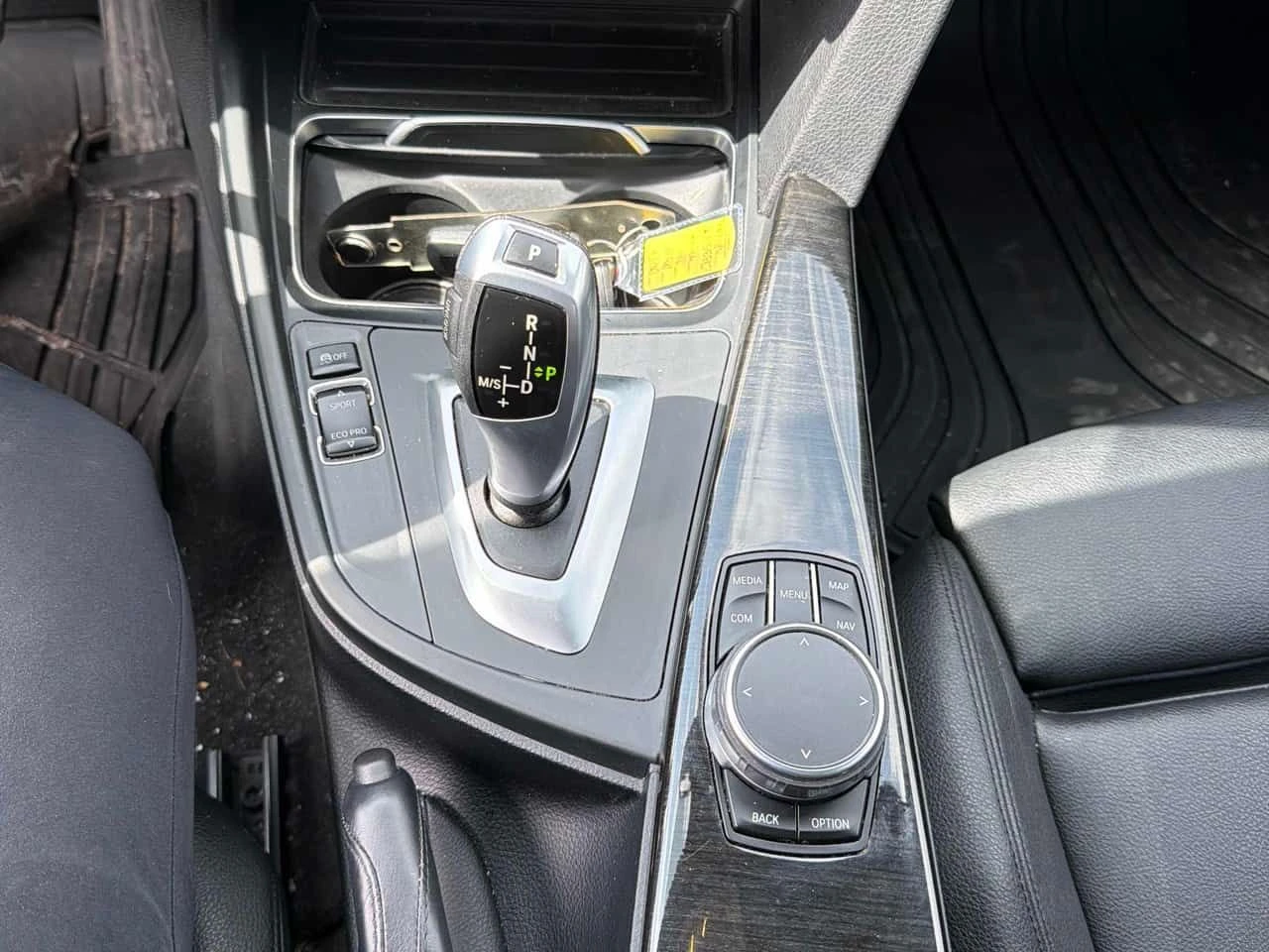 BMW 330 i xDrive/ПОДГРЕВИ/БЕЗ ИНЦИДЕНТИ, снимка 10 - Автомобили и джипове - 54384635