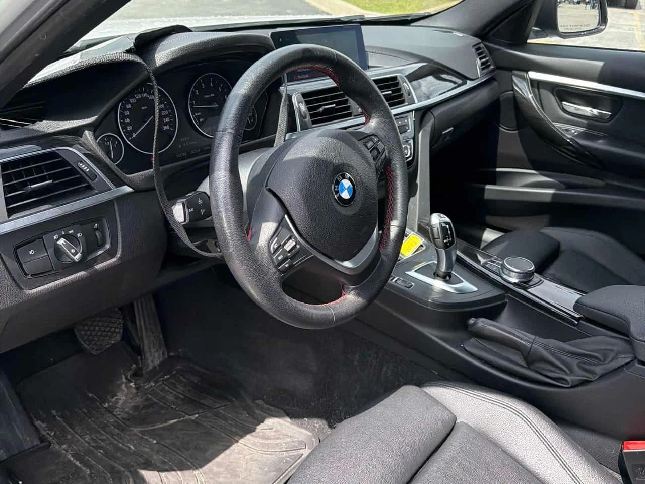 BMW 330 i xDrive/ПОДГРЕВИ/БЕЗ ИНЦИДЕНТИ, снимка 5 - Автомобили и джипове - 54384635