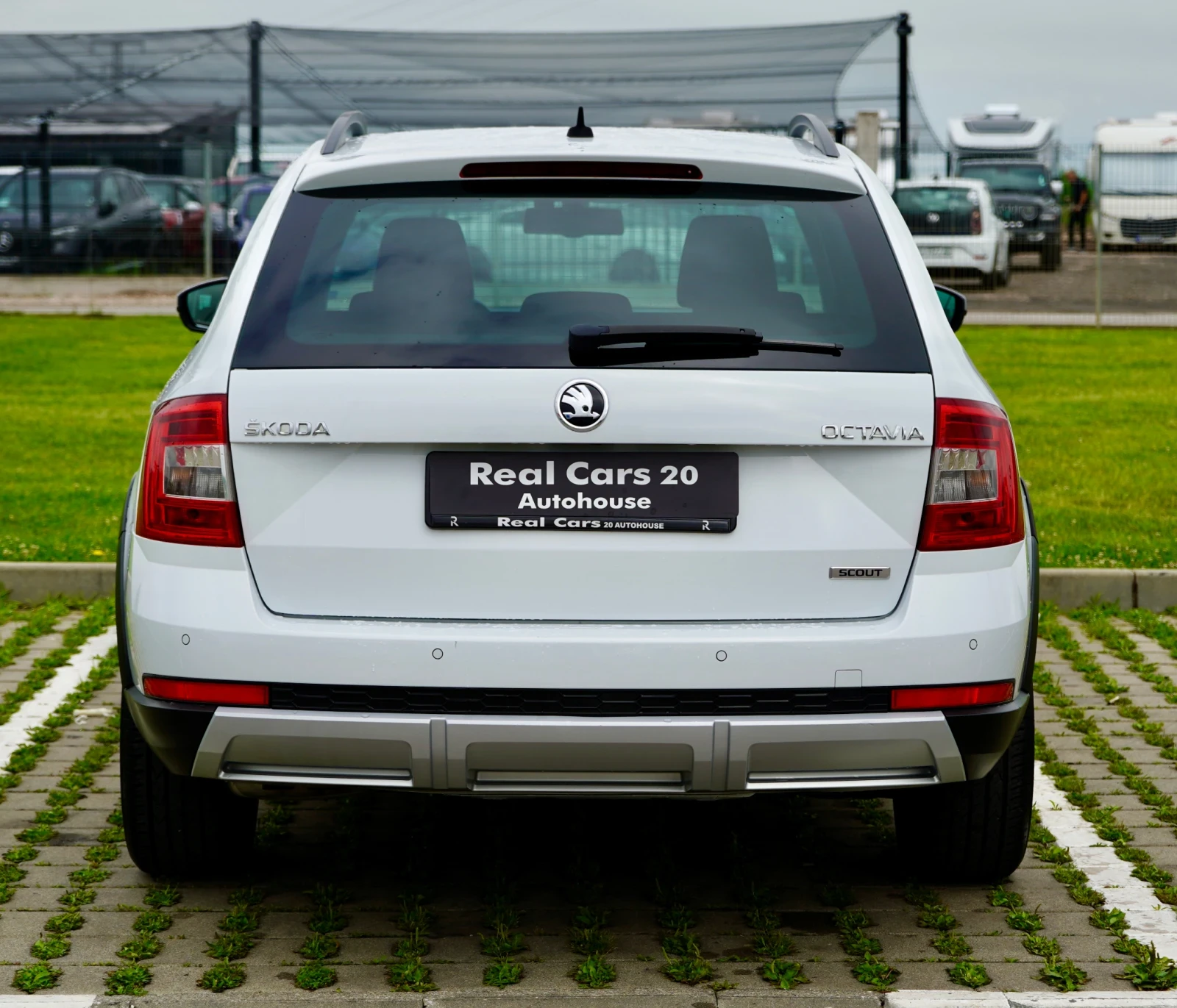 Skoda Octavia SCOUT* 4x4* DSG* РЕГИСТРИРАНА* CARPLAY* , снимка 5 - Автомобили и джипове - 55022630