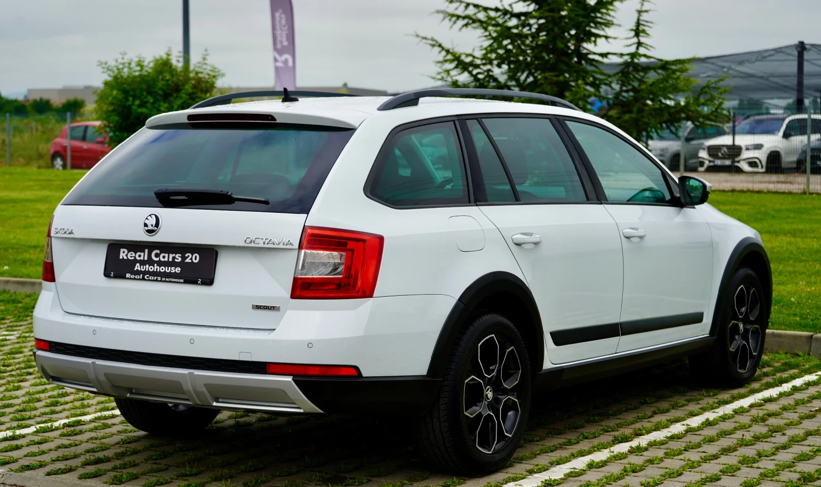 Skoda Octavia SCOUT* 4x4* DSG* РЕГИСТРИРАНА* CARPLAY* , снимка 4 - Автомобили и джипове - 55022630