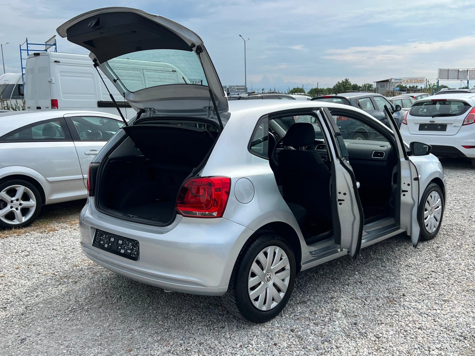 VW Polo ЛИЗИНГ-КЛИМАТИК-ТОП, снимка 13 - Автомобили и джипове - 55038430