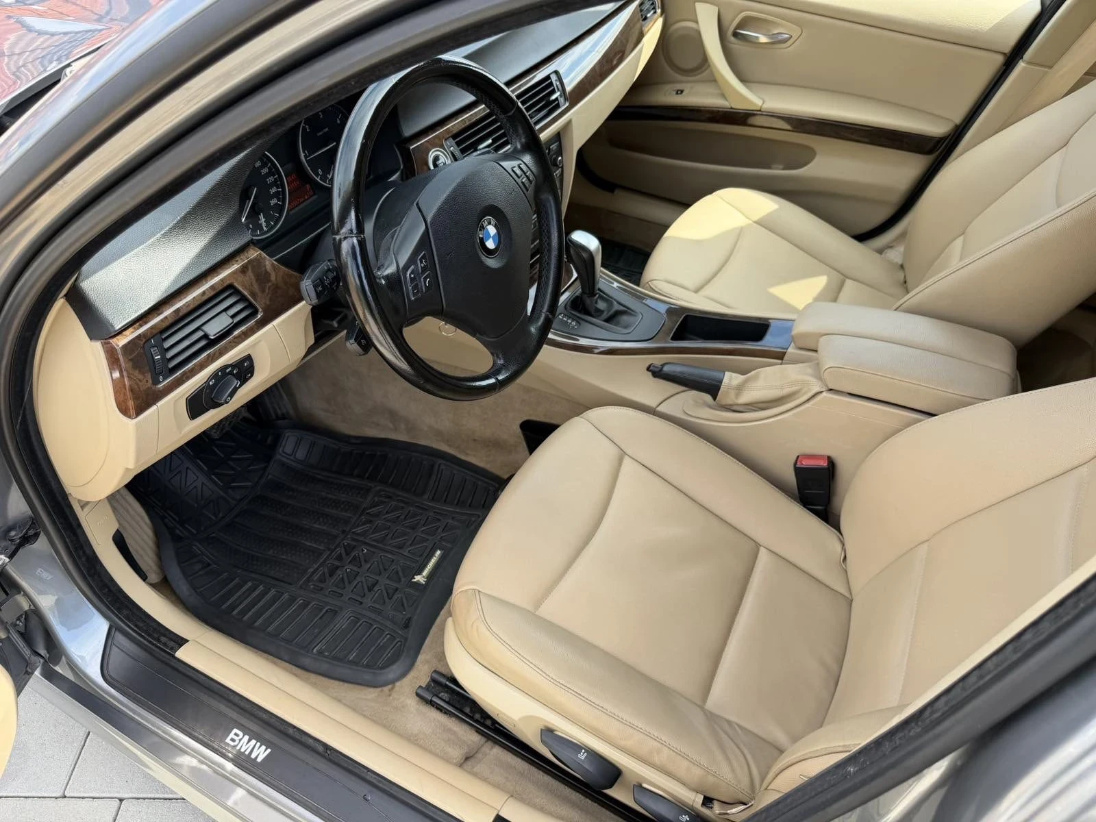 BMW 320, снимка 9 - Автомобили и джипове - 55137334